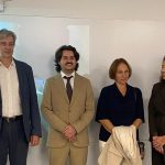 El nuevo doctor junto al tribunal y codirectores de la tesis. De izquierda a derecha: Dra. María Asunción Valiente Bermejo (HV, Suecia), Prof. Dr. Sergio I. Molina (UCA), Dr. Luis Segovia Guerrero, Dra. Nuria Baladés Ruiz, Dra. Paula Vilarinho (U.Aveiro, Portugal), Dr. David Sales Lérida.